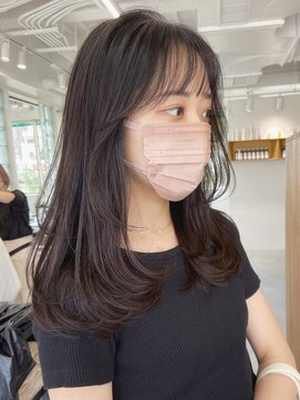 シキ サカイテン(SHIKI) ファッションを選ばない、似合いやすいセミロング