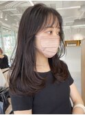 ファッションを選ばない、似合いやすいセミロング