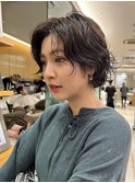 ショートボブウルフボブパーマ顔まわりレイヤー前髪なしブラウン