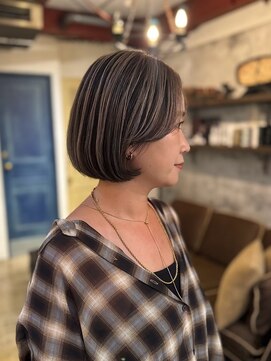 アデ オモテサンドウ(ade omotesando) アンブレラカラー×ぱつっとボブ