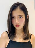 小顔が嬉しい！ワンレンセミディストレート！