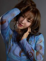 アンアタッシュ(UNE ATTACHE)&nbsp;Linen Air｜大人女性のベージュ×秋のトレンド×顔周りレイヤー