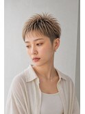ジェンダーレスツーブロック×ハイトーンアッシュベージュベリー