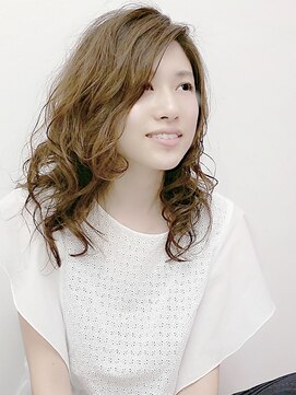 アットウィルヘアー(at will hair) 【at will hair】大人可愛いフェミニンウェーブ/関雄太郎/成田