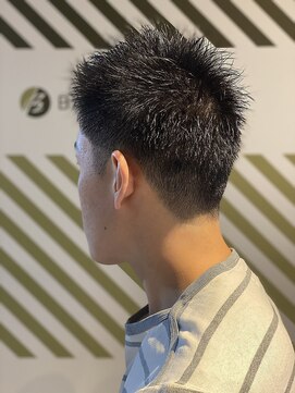 バーバーバー 八広(BARBER-BAR) 年齢問わない大人のショートスタイル