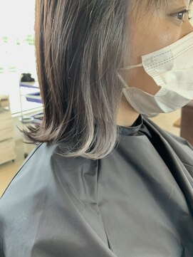 ラ メール ヘア デザイン(La mer HAIR DESIGN) インナーカラー/シルバーカラー