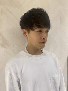 ロンド ストラーダ 心斎橋(Lond strada) 韓国マッシュ　刈り上げスキンフェード　コンマヘア