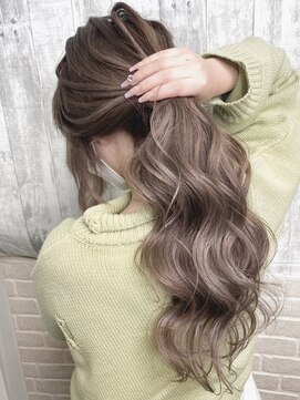 ロウル 渋谷(LOWRL) 透明感ミルクティー/ブリーチ/エクステ/渋谷