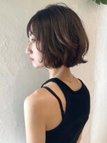 ミロア 薬院(miroa)&nbsp;ベージュカラー　ショートボブ　レイヤーカット　ニュアンス