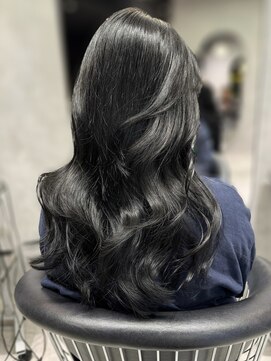 ブロウ ネックス ザ サロン 表参道(VLOW nex the salon) ブルーブラック　レイヤーカット　韓国ヘア　掛札