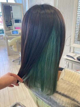 ビス フルール 日暮里店(Vis fleur) セミロングヘア/インナーカラー/グリーンカラー