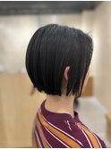 パツッと切りっぱなしボブ