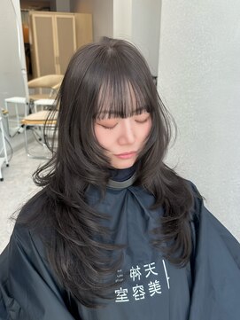 天神美容室 海外レイヤーカットハッシュカットグレージュ