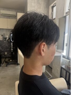 イーラ(E-LA) 刈り上げツーブロックショート