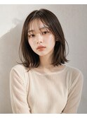 ナチュラル　ミディアムボブ　外はね　切りっぱなしボブ　