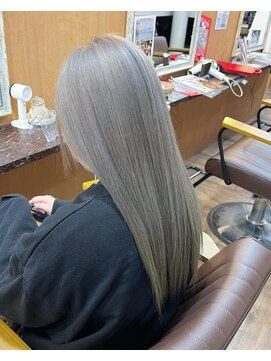 ラッシュヘアエン(Rush hair en) シルバーグレー