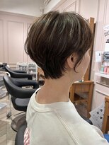 アネーロバイエーケー(ANHELO by AK)&nbsp;上品なくびれと丸みが引き立つ大人ショートボブ