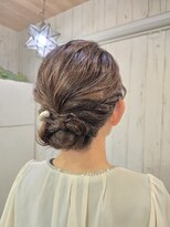 シーズンズ(Seasons)&nbsp;ヘアセットふんわりシニヨン