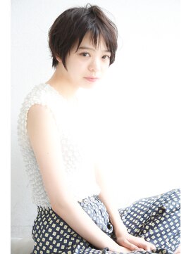 ヴィッカエコル (vicca 'ekolu) 《vicca 高力》前下がりショート×ショートバング