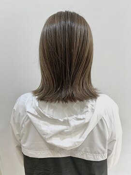 ゴッソ(gosso) 切りっぱなりボブ+グラデーション、ハイライト