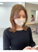 流れる前髪 と ぷっつり質感  ハイトーンミディアム