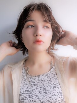 クオレヘアー 布施店(cuore hair)の写真/【デザインカット+オーガニック潤艶リタッチカラー¥4700】女性の魅力を引き出すショートstyleで色気up♪