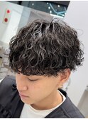 メンズマッシュウルフセンターパート波巻きパーマツイストパーマ