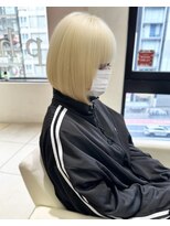 ユーフォリア 新宿店(Euphoria) 大人可愛いエアリーボブベージュカラー顔周りカット透明感