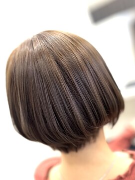 バンビ 大矢野店( Bambi) ショートボブ