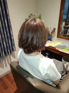 シー 浜松三方原店(She) ボブ 白髪ぼかし 30代、40代、50代