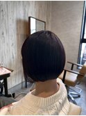 シンプルなのにおしゃれ　大人女子のための丸みボブ