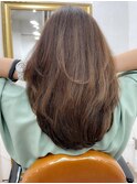 顔型・頭の型を綺麗に小さく、髪は軽やかな動き＊3Dカーブカット