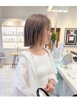 カシェ シモムラ(Cashe'e SHIMOMURA)&nbsp;レイヤーカット/顔まわりレイヤー/ブリーチ/白髪ボカシ/髪質改善