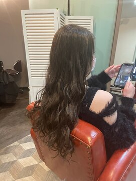 ヘアメイクアクト 都賀店 ブリーチ1回でルフレカラーの透明感ベージュ