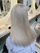 テトラ バイ ネオリーブ 横浜西口店(tetra by neolive)&nbsp;横浜ケアブリーチミディアムホワイトブロンド髪質改善