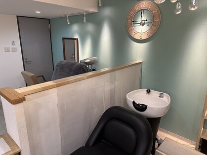 glow up by24 忠岡の写真