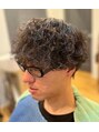 メンズサロン エクシア ブラト(brat) 無造作デザインパーマをしました。少し強めのパーマです。