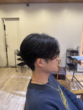 オーシャントーキョー(OCEAN TOKYO) 韓国マッシュフェザーパーマニュアンスパーマセンターパート黒髪