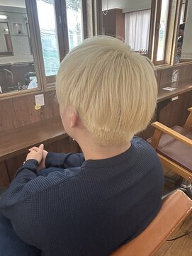 トップヘアー 中庄店(TOP HAIR fuapua) 《TOPHAIR 中庄店/きゃん》抜きっぱなしホワイトブロンド