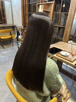 ノフ(knof)&nbsp;ロングヘア × オリーブカラー × 地毛風カラー