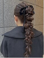 エレノア 名古屋店(Eleanor) 編みおろしポニー