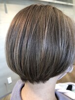 リジー(Risy)&nbsp;定番ミニボブにさりげなくハイライトをプラス！