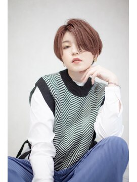 アッシュ 池袋店(Ash) センターパートのハンサムショート　　＃池袋駅