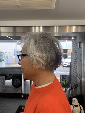 アストロ デザイン オブ ヘアー(ASTRO design of hair) ハイライト/ツーブロックマッシュ/束感/波巻き/高田馬場/白髪作