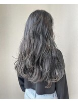 ノラギンザユー(NORA GINZA/U)&nbsp;筋感のある細めハイライト外国人風オフィスで浮かないハイライト