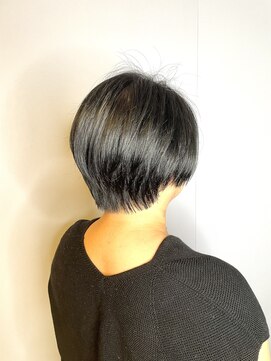 ブロッサム 東久留米店(Blossom) 20代30代40代小顔ハンサムショートアッシュブルーブラック