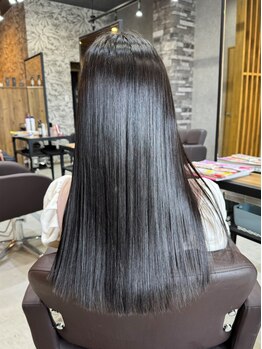 アオ(AO)の写真/ダメージに合わせたトリートメントで、自然な艶を保つ縮毛矯正◎くせ毛に合わせたカットもお任せください！