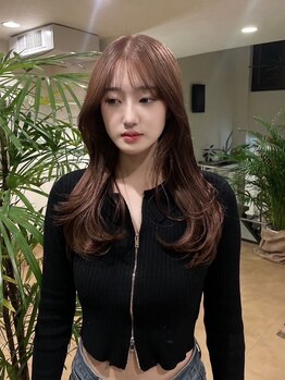 ネム(NE≡M)の写真/細部までこだわる技術力。髪だけじゃない全身のトータルバランスも考えた顔周りの似合わせが得意☆