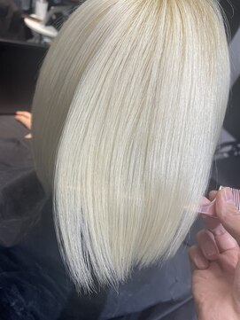 ピリオド 赤坂(Period.) ホワイトカラー×髪質改善