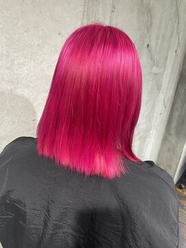 ガルボ ヘアー(garbo hair) ピンクカラーハイトーン艶髪
